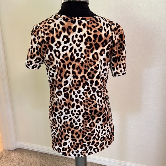 Victoria’s Secret Pink Leopard Tee - Picture 2 of 4